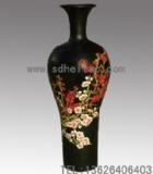 三彩梅花瓶-彩陶工艺-中国陶瓷艺术